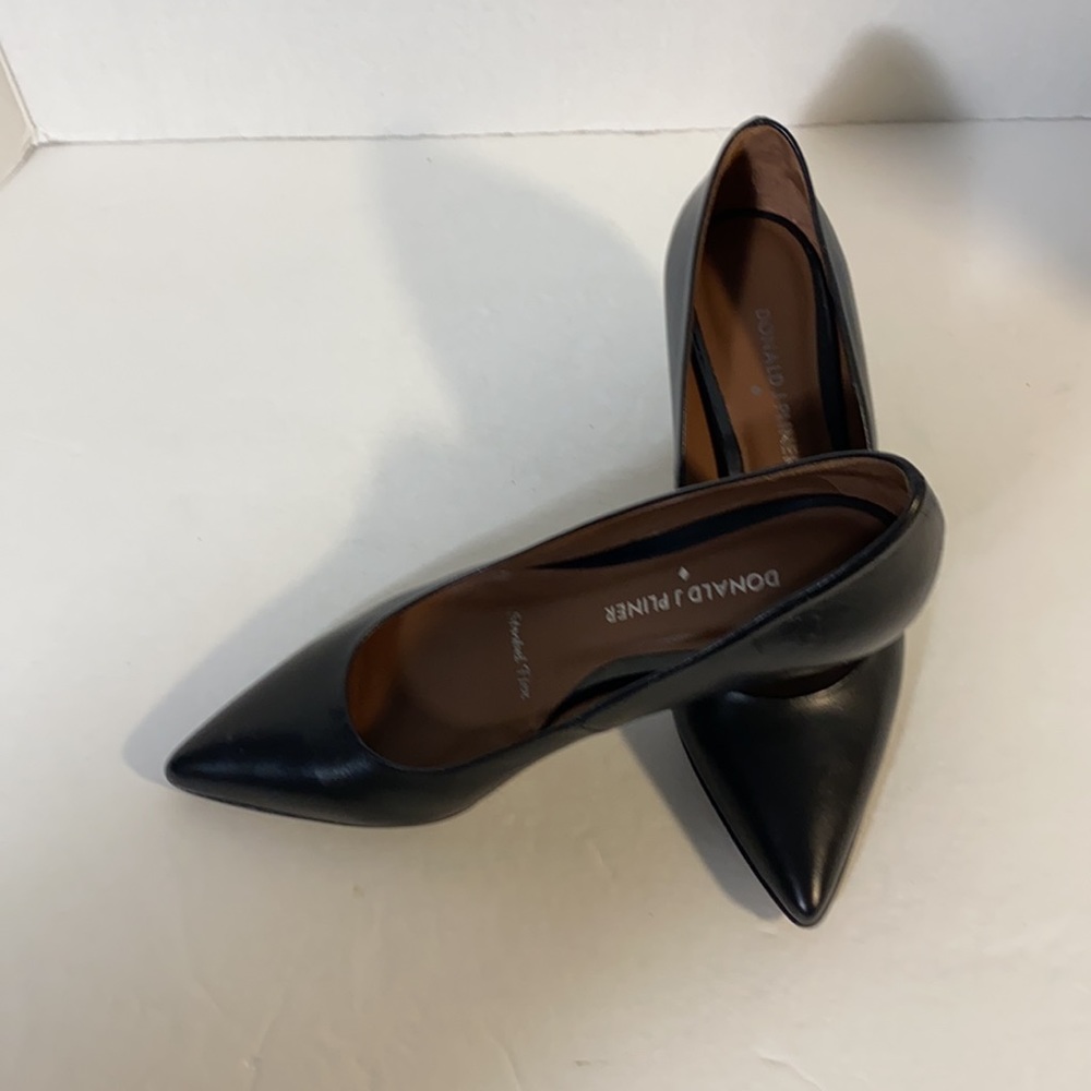 NWB Donald J Pliner Woman Shoes Size 5.5 M - Picture 2 of 9